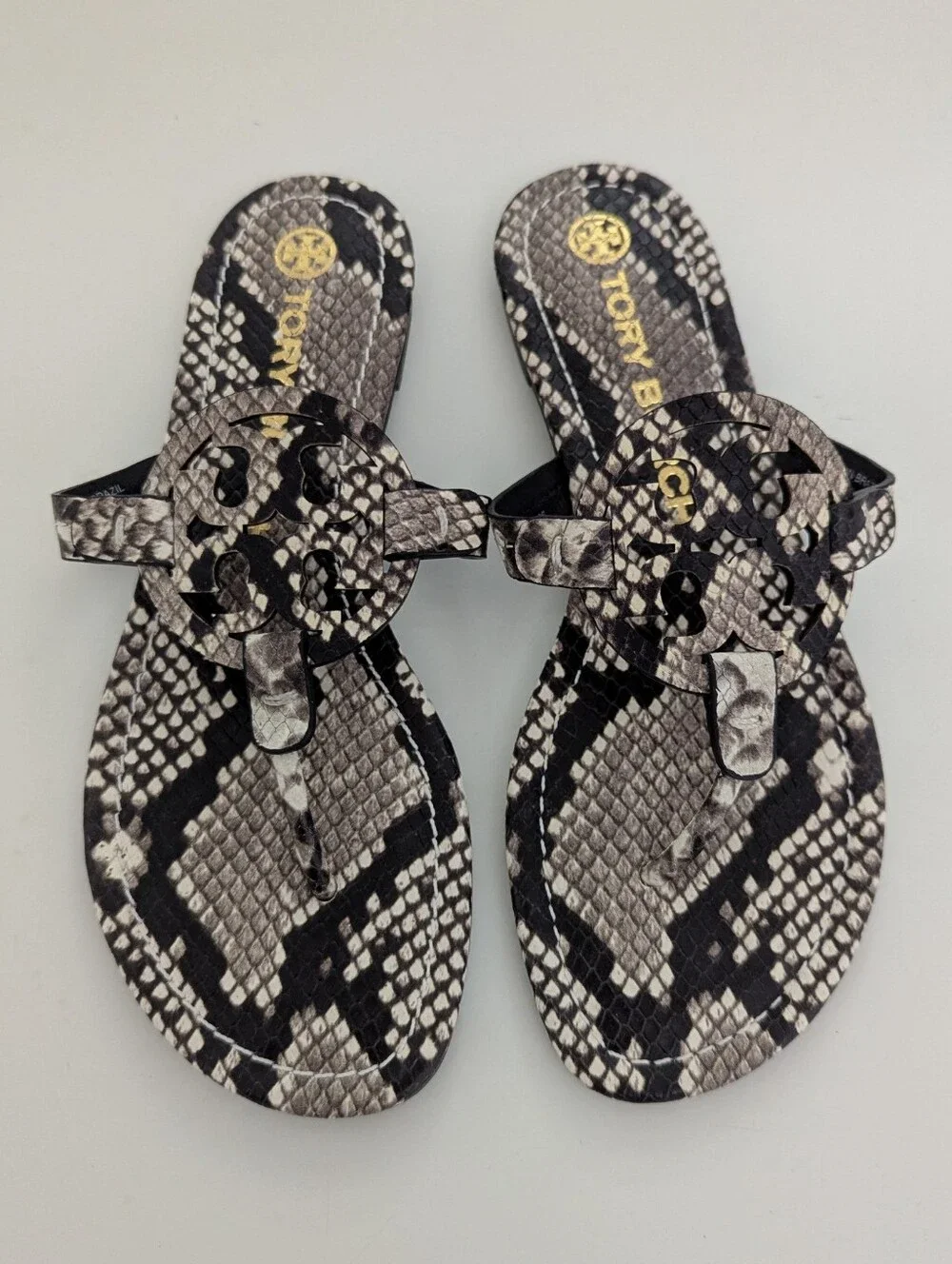 EUC! Tory Burch Miller Sandal In Black/Gray Snakeskin Print Size 7